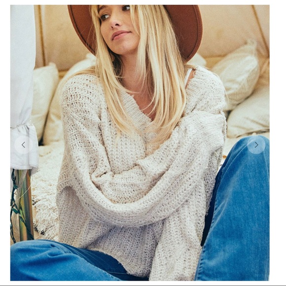 Fall lightweight V Neck Boho Chic sweater - Picture 3 of 4